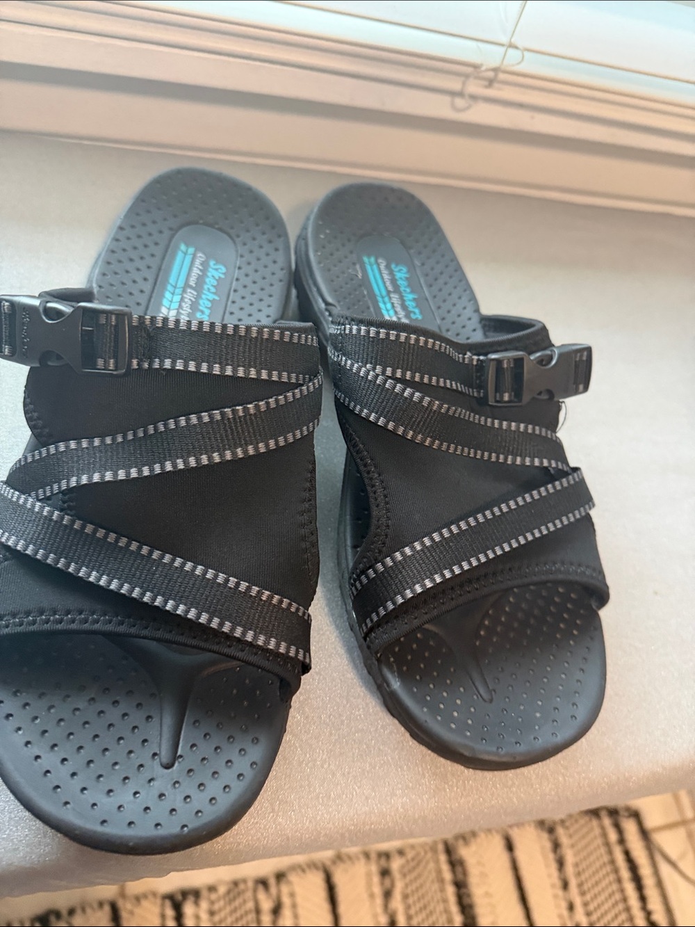 Skechers Black Strappy Cross-Band  with neoprene Slide Sandals for Women